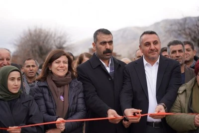 Hani ve Dicle&rsquo;yi birbirine bağlayan yol halkın hizmetine a&ccedil;ıldı