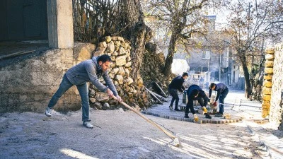 Hasankeyf&rsquo;in 3 k&ouml;y&uuml; parke taşıyla d&ouml;şendi