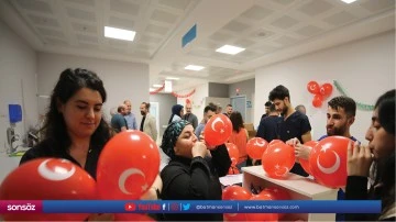 Hastanede tedavi g&ouml;ren &ccedil;ocuklara 23 Nisan s&uuml;rprizi