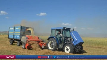 Hayvanlarının kışlık yem ihtiyacını karşılamak i&ccedil;in mesai yapıyor