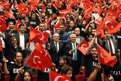 Hazine ve Maliye Bakanı Şimşek, &ouml;ğrencilerle bir araya geldi