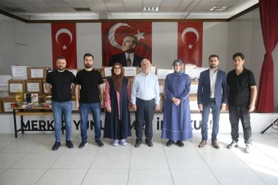 Hazırlanan gıda kolileri ihtiyacı olan ailelere ulaştırılıyor