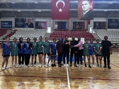 Hentbolda şampiyon İbn-i Sina Mtal