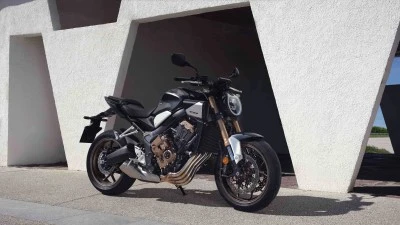 Honda'nın "E-Clutch" teknolojili iki modeli, T&uuml;rkiye'de yarın satışa sunulacak