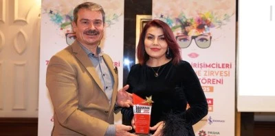 H&uuml;lya G&uuml;ldal&rsquo;a girişimcilik kadın &ouml;d&uuml;l&uuml;
