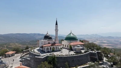 Hz. Ukkaşe T&uuml;rbesi yeniden ziyarete a&ccedil;ıldı