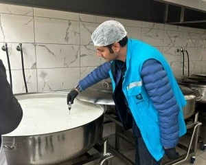 İftar &ccedil;adırları i&ccedil;in yemek &uuml;reten işletme denetlendi