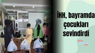 İHH, bayramda &ccedil;ocukları sevindirdi
