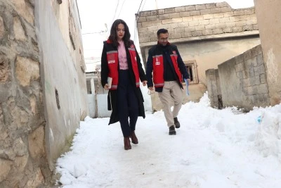 İhtiya&ccedil; sahiplerine sosyal destek i&ccedil;in karlı yolları aşıyor