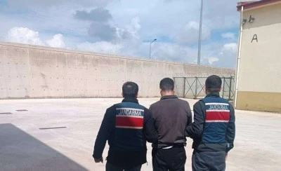 İki firari h&uuml;k&uuml;ml&uuml; yakalandı