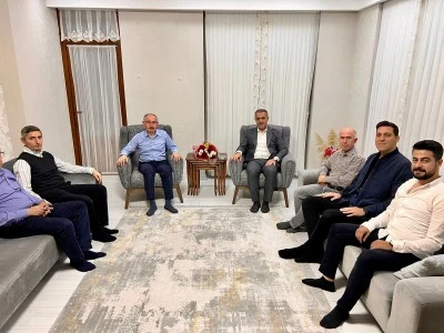 İl başkanı, &ouml;ğretmenini ziyaret etti