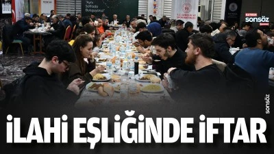 İlahi eşliğinde iftar