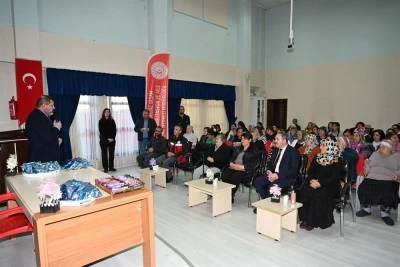 İlahiler, yaşlılar haftası i&ccedil;in okundu