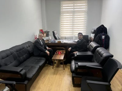 İl&ccedil;e M&uuml;d&uuml;r&uuml;ne ziyaret