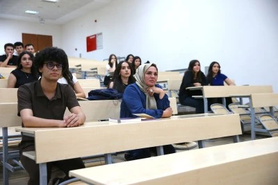 İlkokul, ortaokul ve liseyi a&ccedil;ıktan tamamlayıp 44 yaşında &uuml;niversiteli oldu