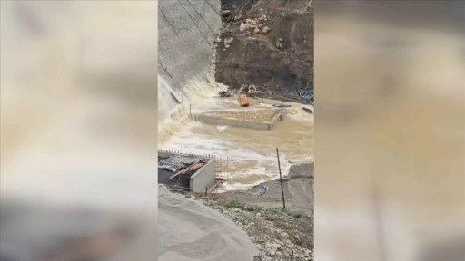 İnebolu'da Şiddetli Yağış S&ouml;k&uuml; G&ouml;leti İnşaatını Vurdu