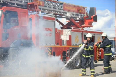 İş yerinde &ccedil;ıkan yangın s&ouml;nd&uuml;r&uuml;ld&uuml;
