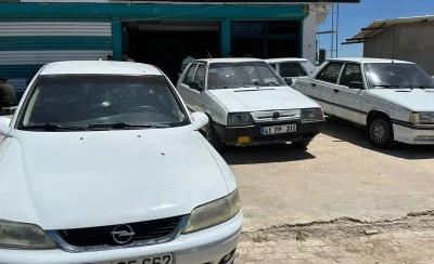 İş yerine d&uuml;zenlenen silahlı saldırıda 5 otomobil zarar g&ouml;rd&uuml;