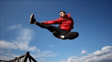 İşitme Engelliler Karate Şampiyonu K&ouml;y&uuml;nde Antrenman Yapıyor