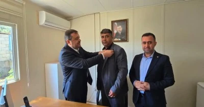 İslahiye'de CHP'li belediye meclis &uuml;yesi AK Parti'ye katıldı
