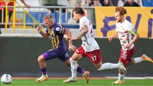 İstikasız bir ma&ccedil; sonunda İkas Ey&uuml;pspor galip geldi