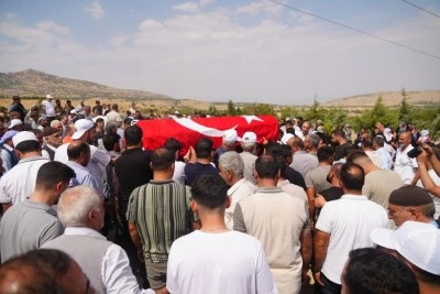 İtfaiyeci Haydar &Ouml;z son yolculuğuna uğurlandı