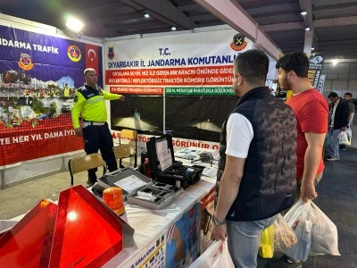 Jandarma ekipleri, Tarım ve Hayvancılık Fuarında vatandaşları bilgilendirdi