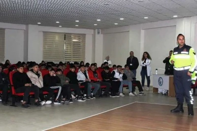 Jandarma, lise &ouml;ğrencilerine seminer verdi