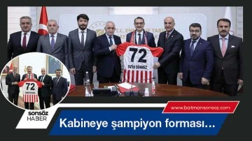 Kabineye şampiyon forması&hellip;