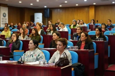 Kadın &ccedil;alışanlara y&ouml;nelik şiddetle m&uuml;cadele semineri