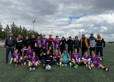 Kadın Futbol Takımı Play-Off'u garantiledi