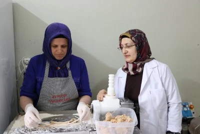 Kadın girişimci yuvalamayı KOSGEB desteğiyle seri &uuml;retime taşıdı