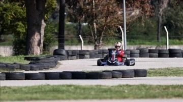 Kadın Karting Şampiyonu &Ouml;ztoprak, Kadınlara Otomobil Sporlarını Aşılamak İstiyor
