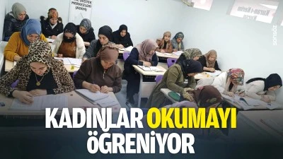Kadınlar Okumayı &Ouml;ğreniyor