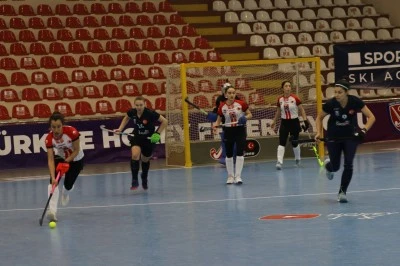 Kadınlar Salon Hokeyi S&uuml;per Lig şampiyonu Gaziantep Dorukspor oldu