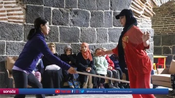 Kadınlara yakın savunma eğitimi veriliyor
