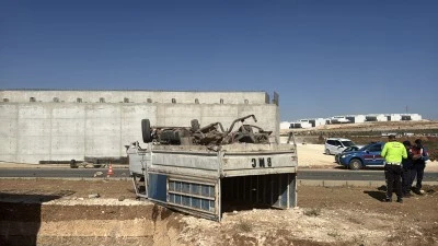 Kamyonet ile otomobilin &ccedil;arpıştığı kazada 1 kişi &ouml;ld&uuml;, 1 kişi yaralandı
