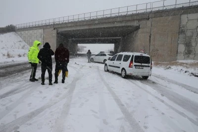 Kar ve tipi nedeniyle bazı yollar trafiğe kapatıldı