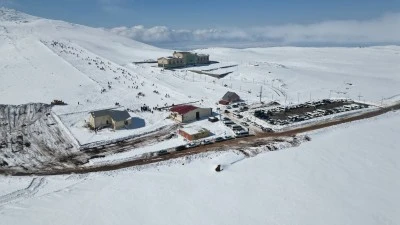 Kayak Merkezi'nde pistler doldu
