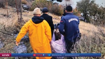 Kayalıklarda mahsur kalan &ccedil;oban kurtarıldı