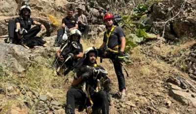 Kayalıkta mahsur kalan oğlaklar kurtarıldı