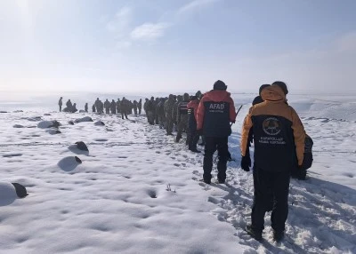 Kaybolan kadını arama &ccedil;alışmaları 4'&uuml;nc&uuml; g&uuml;n&uuml;nde s&uuml;r&uuml;yor