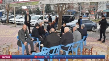 Kaymakam, &ccedil;ay ocağında vatandaşı dinledi