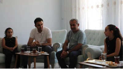Kaymakam İmrak, hane ziyaretlerine &ccedil;ıktı