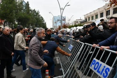 Kayyum olaylarında 9 g&ouml;zaltı!