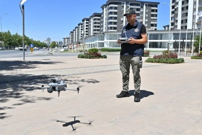 Kaza sonrasında oluşan trafik yoğunluğu "sesli dron" ile giderilecek