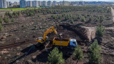 Kentin en b&uuml;y&uuml;k parkında &ccedil;alışmalar başladı