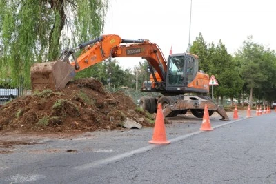 Kentin girişlerindeki yenileme &ccedil;alışması Mardin yolunda başladı