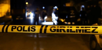 kep&ccedil;eye &ccedil;arpan otomobilin s&uuml;r&uuml;c&uuml;s&uuml; &ouml;ld&uuml;