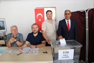 Kilis Muhtarlar Derneği Başkanlığı'na yeniden Karakuş se&ccedil;ildi